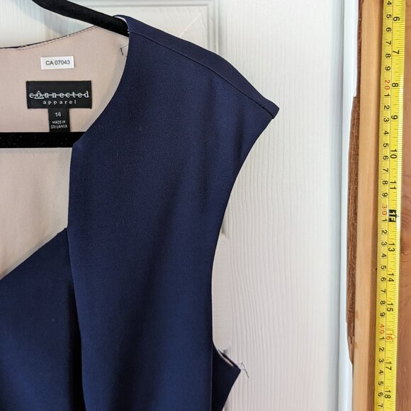 Midnight blue flattering=, fitted dress 14 - Picture 5 of 10